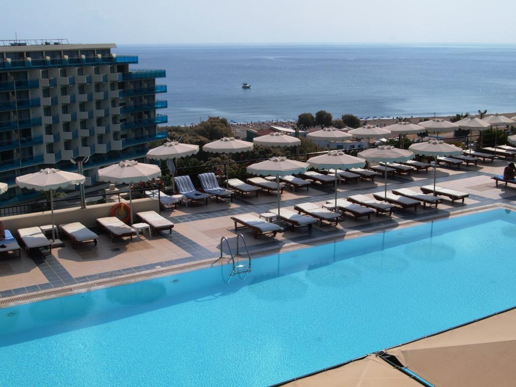 Calypso Palace 팔리라키 외부 사진
